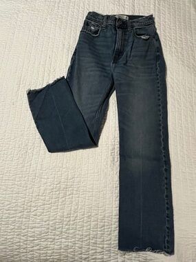 A&F Ankle Straight Ultra High Rise Jean